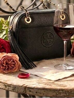 Authentic Tory Burch Bombe Chain Shoulder Bag Black Pebbled Leather Tassel Gold